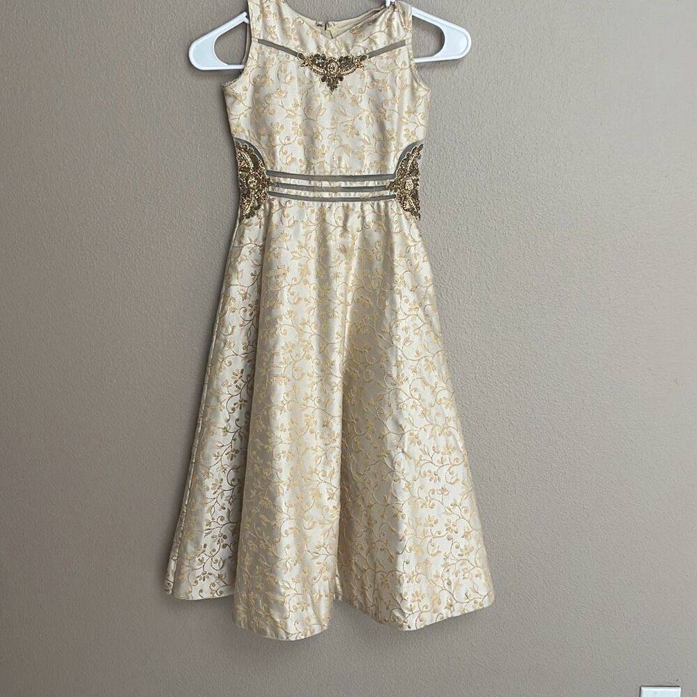 Girls Dress - Large